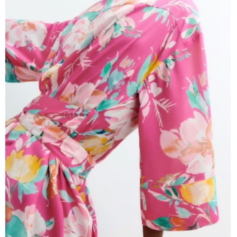 Beautiful Zara pink satin effect floral mini dress - Picture 5 of 9